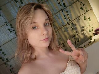 hot cam girl masturbating with sextoy LilianDavidge