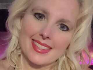 hot chatroom Lisanix
