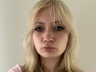 hot cam slut LoisBrindamour
