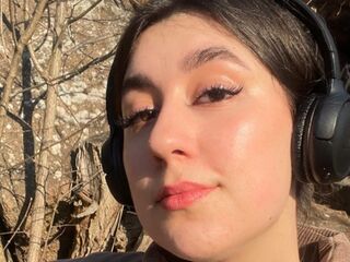 cam girl masturbating with dildo LudivinaLifton