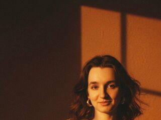 camslut fingering shaved pussy LurlineSundling