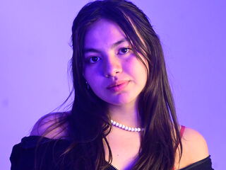 girl cam live LyaValmont