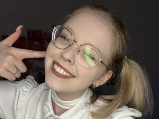 cam whore live LynnaCarrington