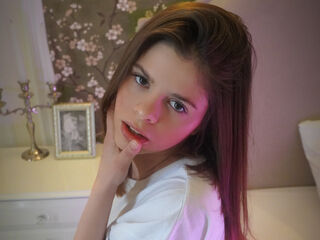 beautiful webcam girl MaddyDoly