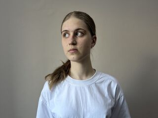 shaved pussy web cam MaganPedaci