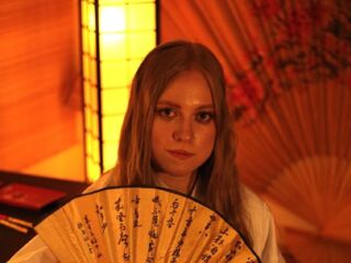 girl cam free MandiKressierer