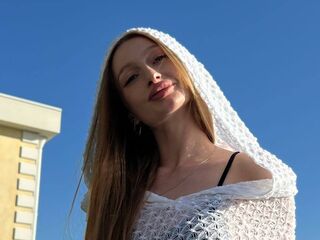 shaved pussy webcam MarySoto