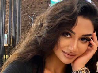 hot striptease webcam MayaDastrup