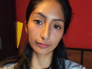 cam girl MayraBravo