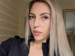 adult video chat MelisaDee