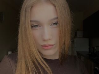 nude webcamgirl MiaDelicia