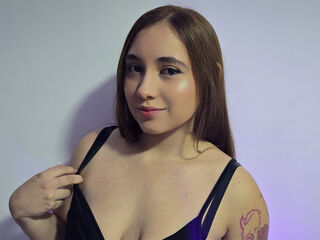 camgirl playing with dildo MiahCouper