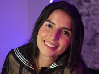 nude gamgirl MiahVelasquez