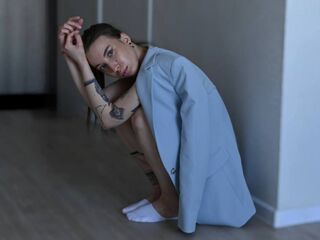 webcam live show MirnaLatourette