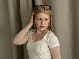 naked camgirl gallery NikkiByous
