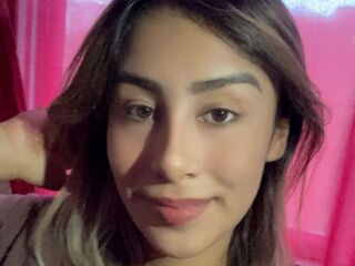 sexy webcamgirl picture NovaQuenn