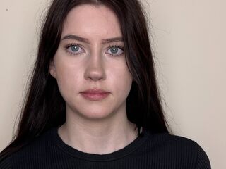 cam girl playing with dildo OssieMichard