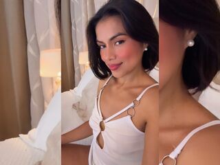 naked webcam girl photo PerlaMoonroe