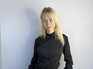 camgirl fingering shaved pussy PhyllisBrancato