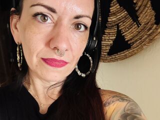 naked webcam girl video PiercedGoddess