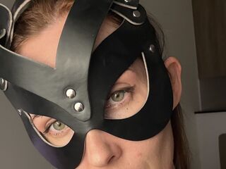 girl shaving pussy QtKaty