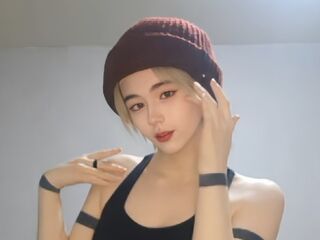free nude webcam show RoxannCobio