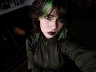 hot naked cam girl ShadowBelle