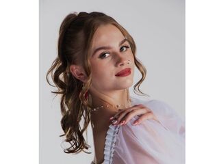 naked webcam girl photo SharriLangolf