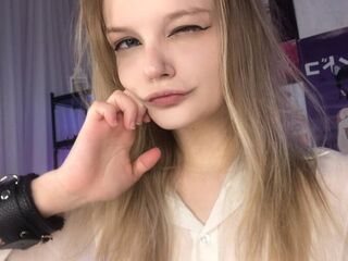 camgirl chatroom ShelyMilan