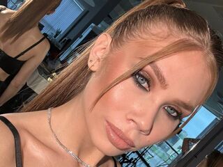 beautiful webcam girl TawnyaCarwell