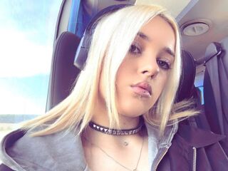 hot cam girl masturbating with sextoy WandaDennett