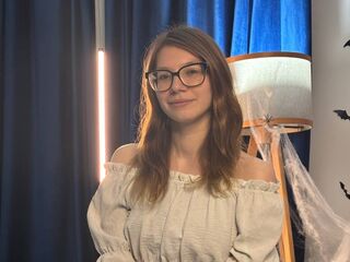 naughty camgirl fingering pussy WilliemaeWittlin