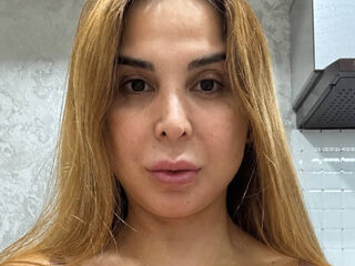 camgirl masturbating with sextoy YanaMillers
